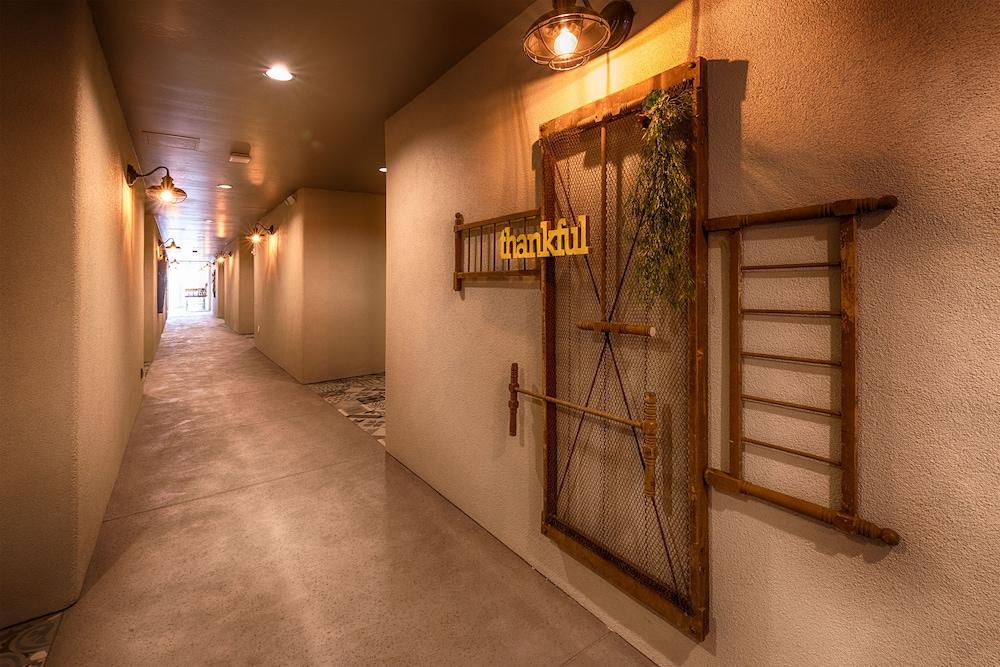 The Tavern Hotel 卡顿伍德 外观 照片